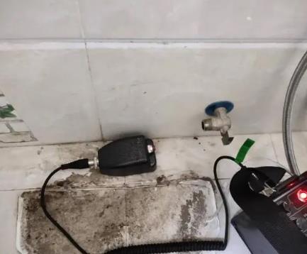 惠济区屋顶漏水维修公司分享下卫生间漏水的危害及解决方法